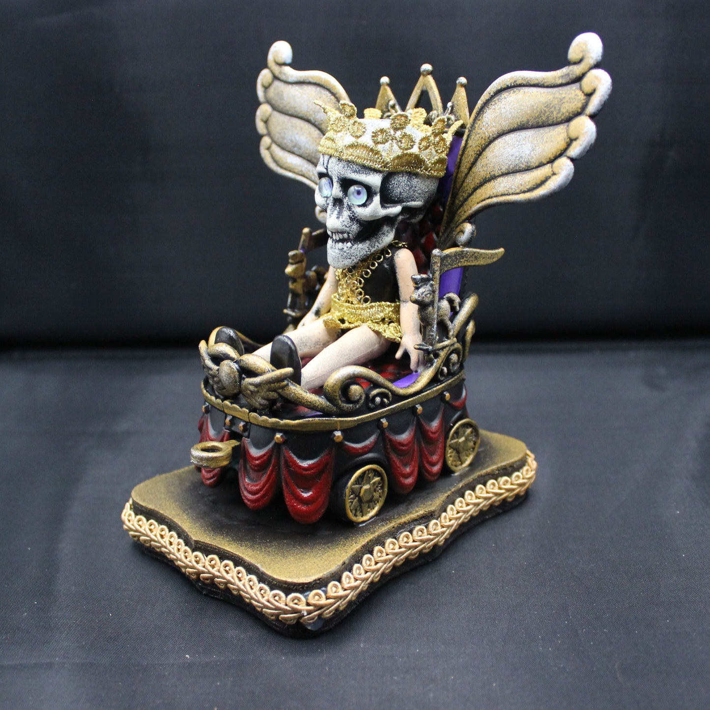 Skull Queen on Her Throne1