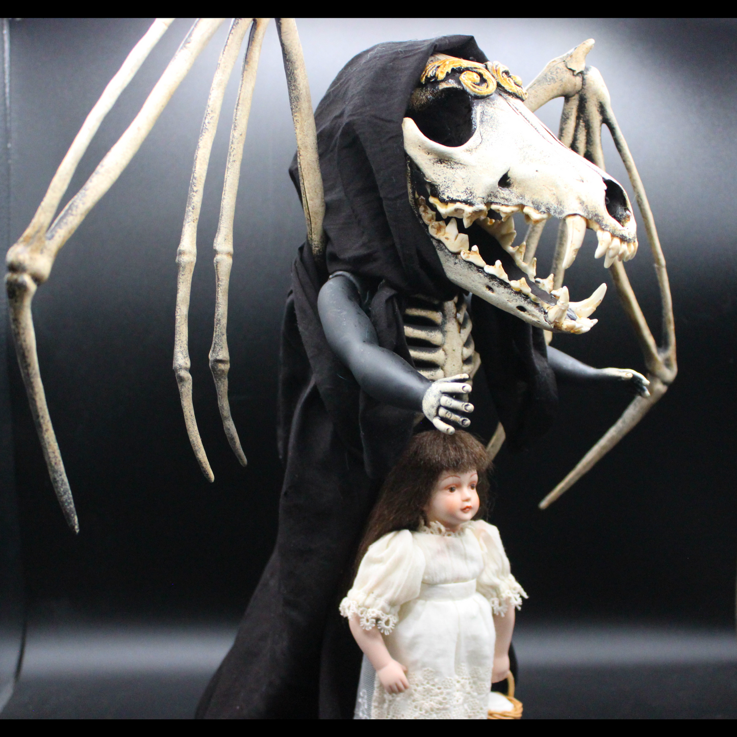 Scary Coyote Skull Reaper Monster Stalking a Little Girl!