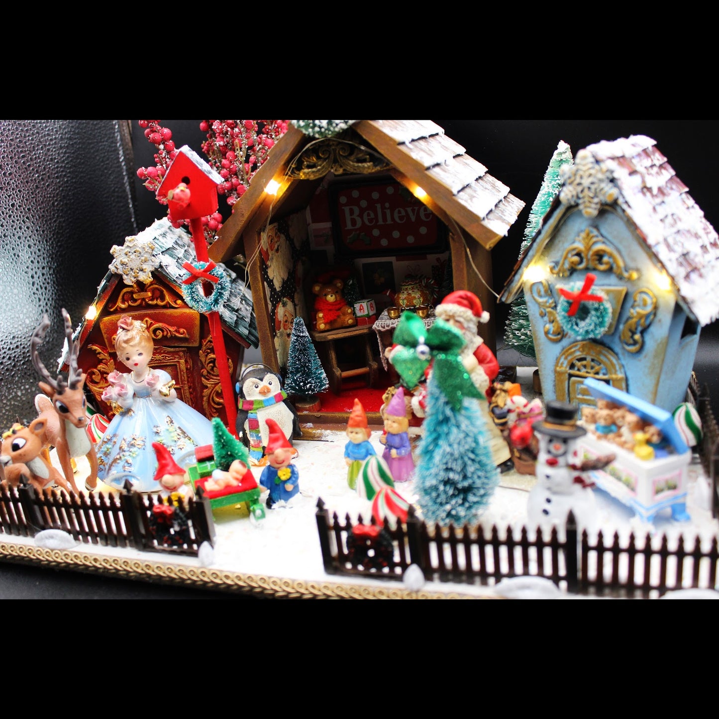 Christmas Village Diorama! Christmas House, Tabletop Centerpiece! Furnished Dollhouse!