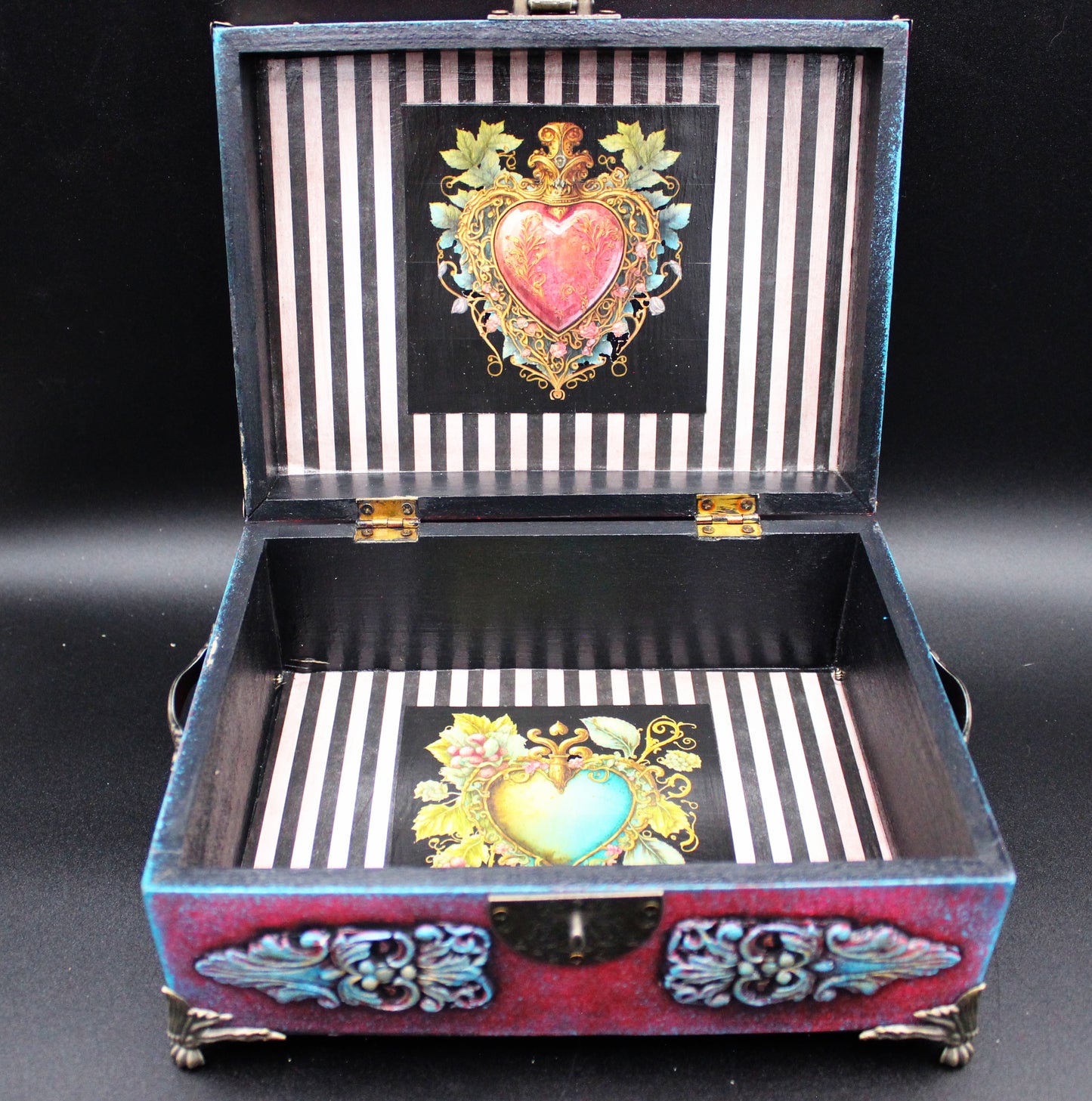 Queen of Hearts Jewelry Box