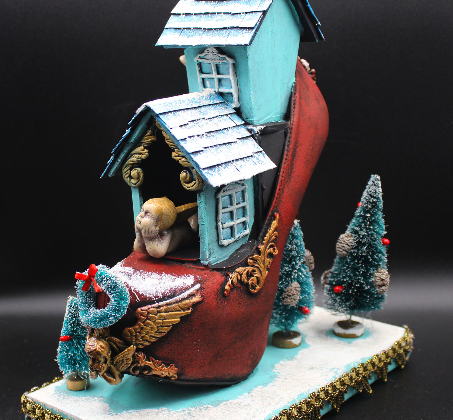 Unusual Angels Living in a Shoe Christmas Decoration!