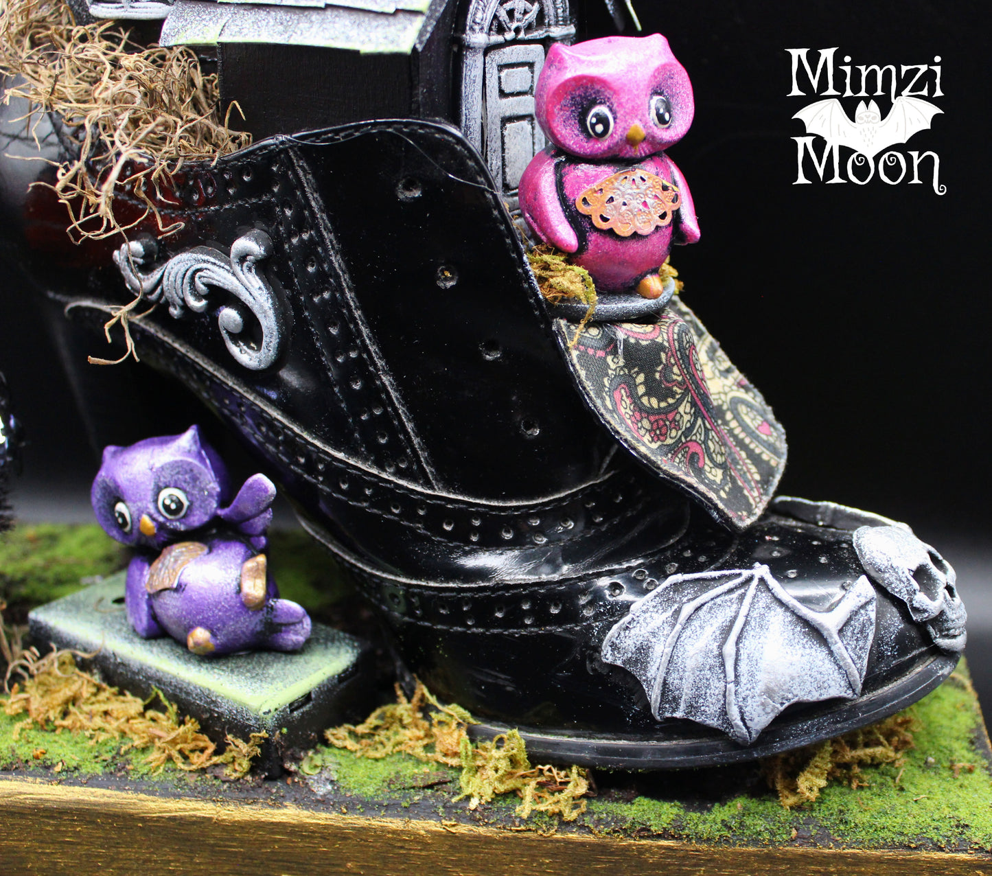 Wonderful, Lighted, Shoe House, Goth Owl, Halloween Decoration!