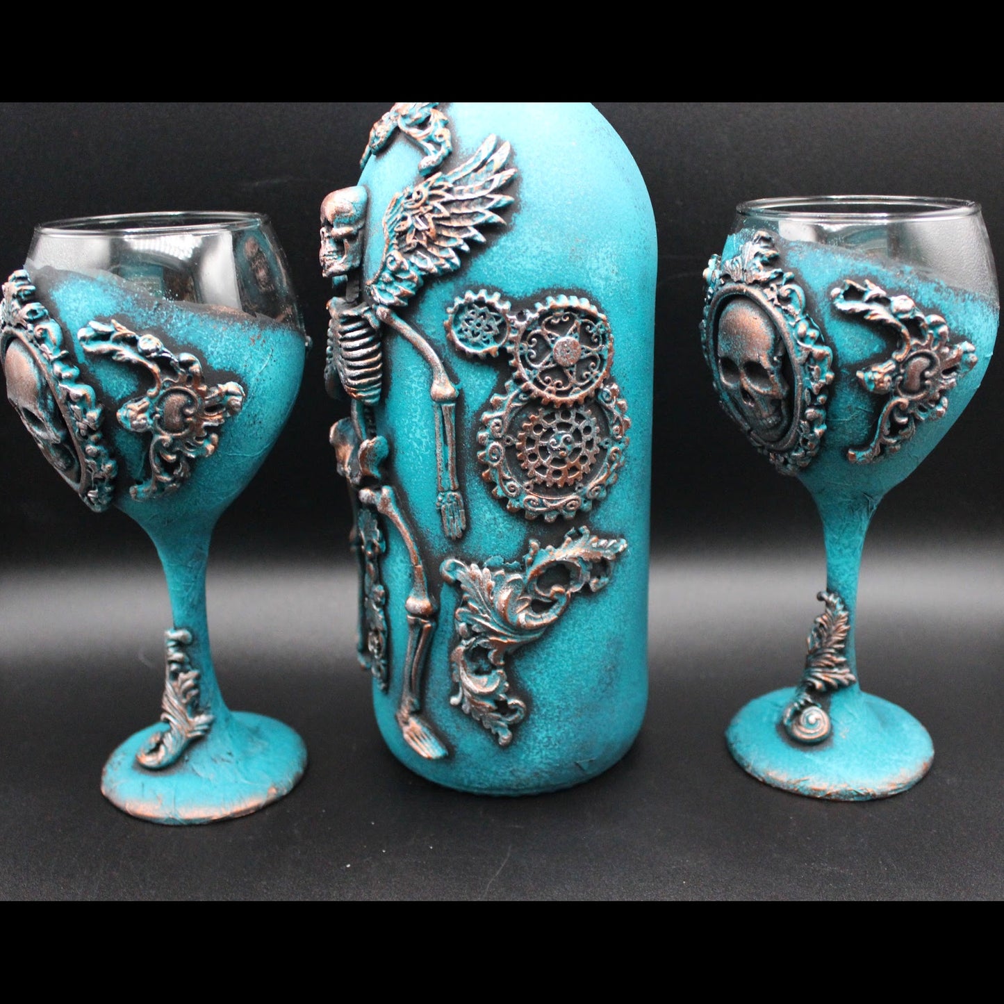 Beautiful Gothic Wine Bottle Set!  Steampunk Skeleton Liquor Bottle with Glasses!