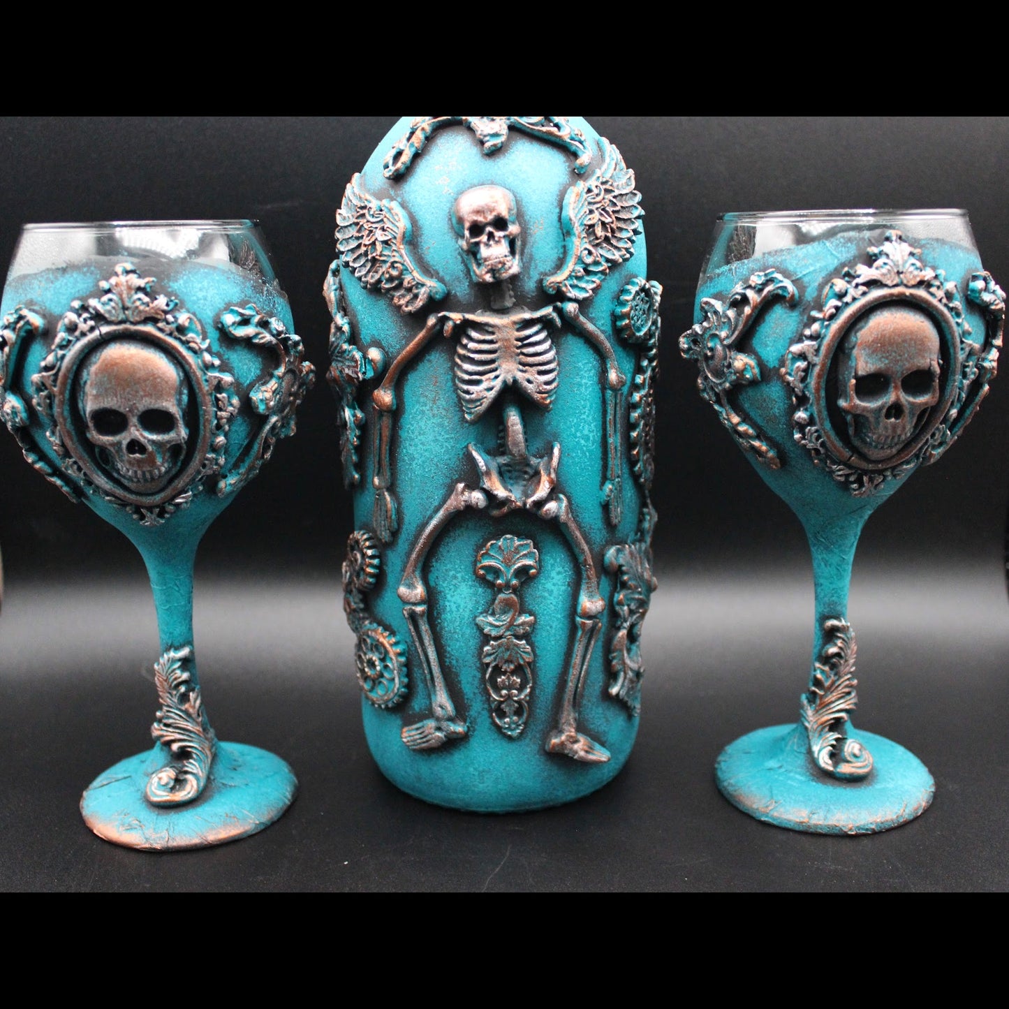 Beautiful Gothic Wine Bottle Set!  Steampunk Skeleton Liquor Bottle with Glasses!