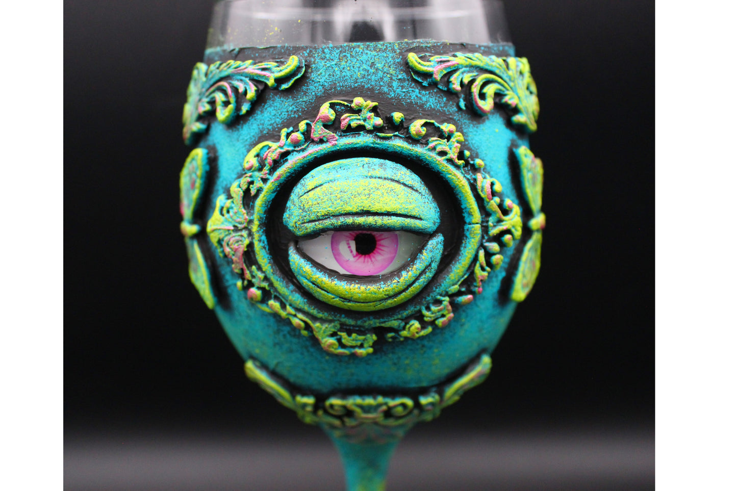 Awesome Eyeball Chalice! Dragon Monster Eye Wine Glass Goblet!