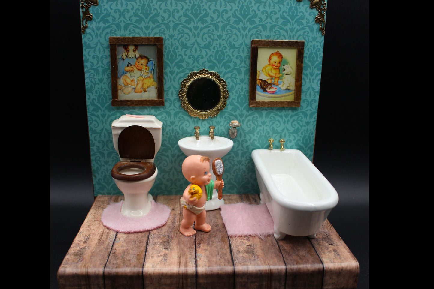 Adorable Vintage Bathroom Diorama! Bathtub Baby Room Box!