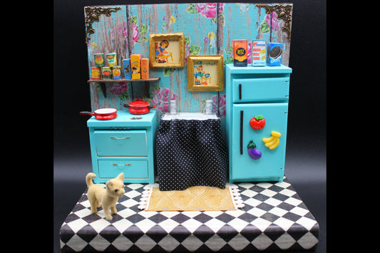 Cute Miniature Vintage 50's Style Kitchen Diorama!